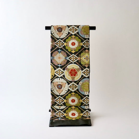 袋帯「菱襷有職華文」洛陽織物