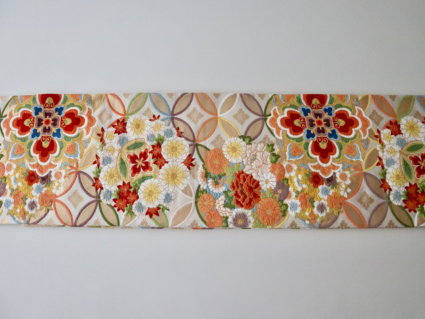 袋帯「寿祥秀花七宝文」河合美術織物