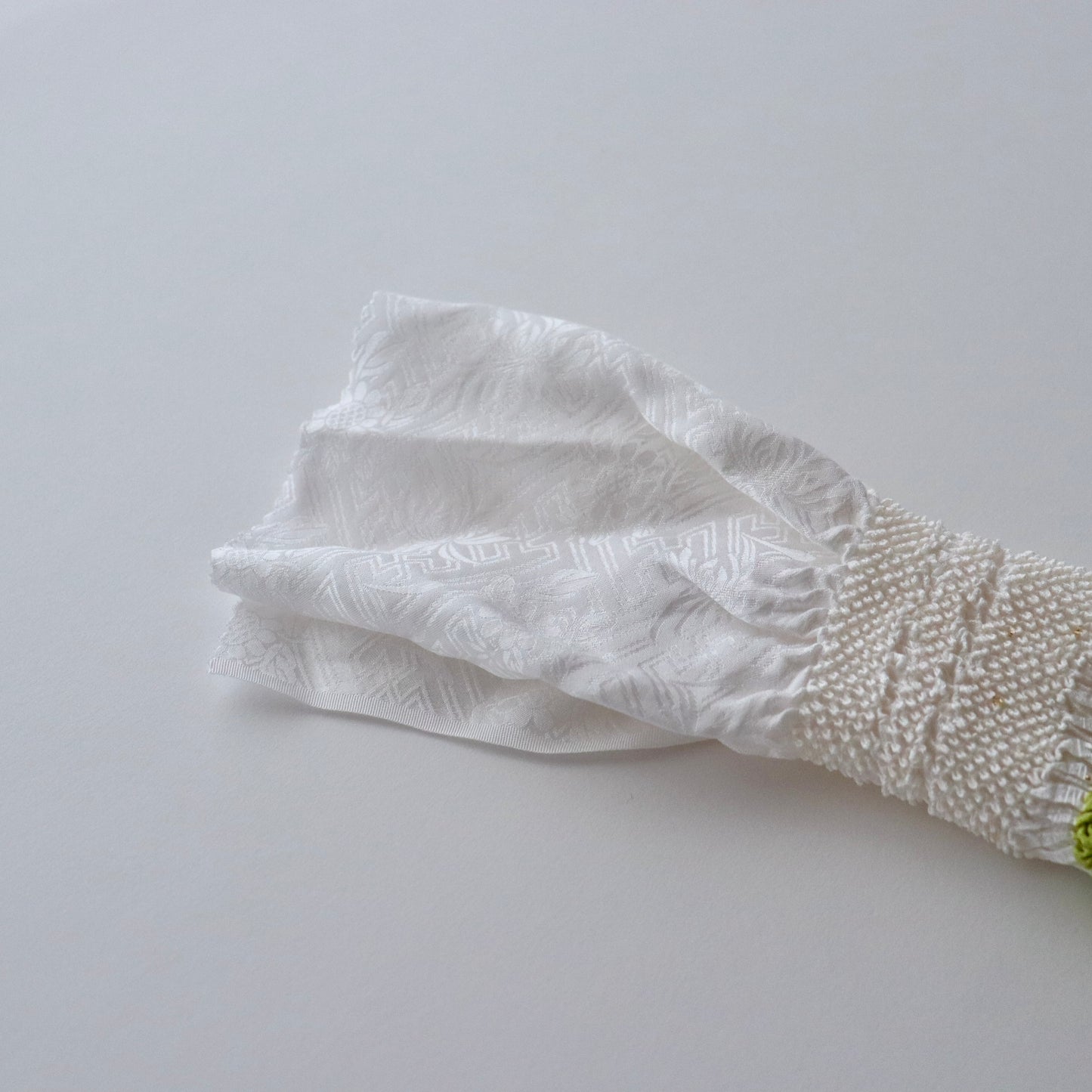 絞染め帯揚：八重桜輪 - 大原商店