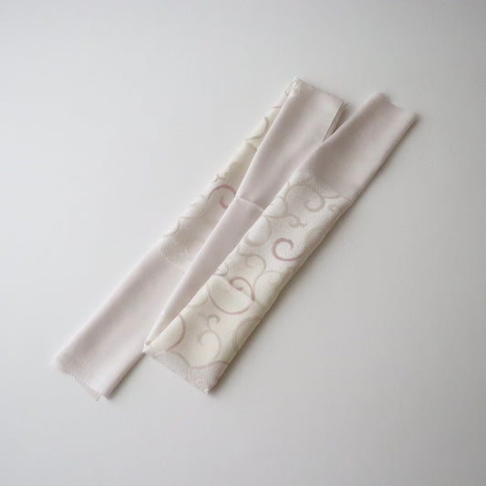 帯揚げ「小判取紗綾形唐草 - lt.p」和小物さくら
