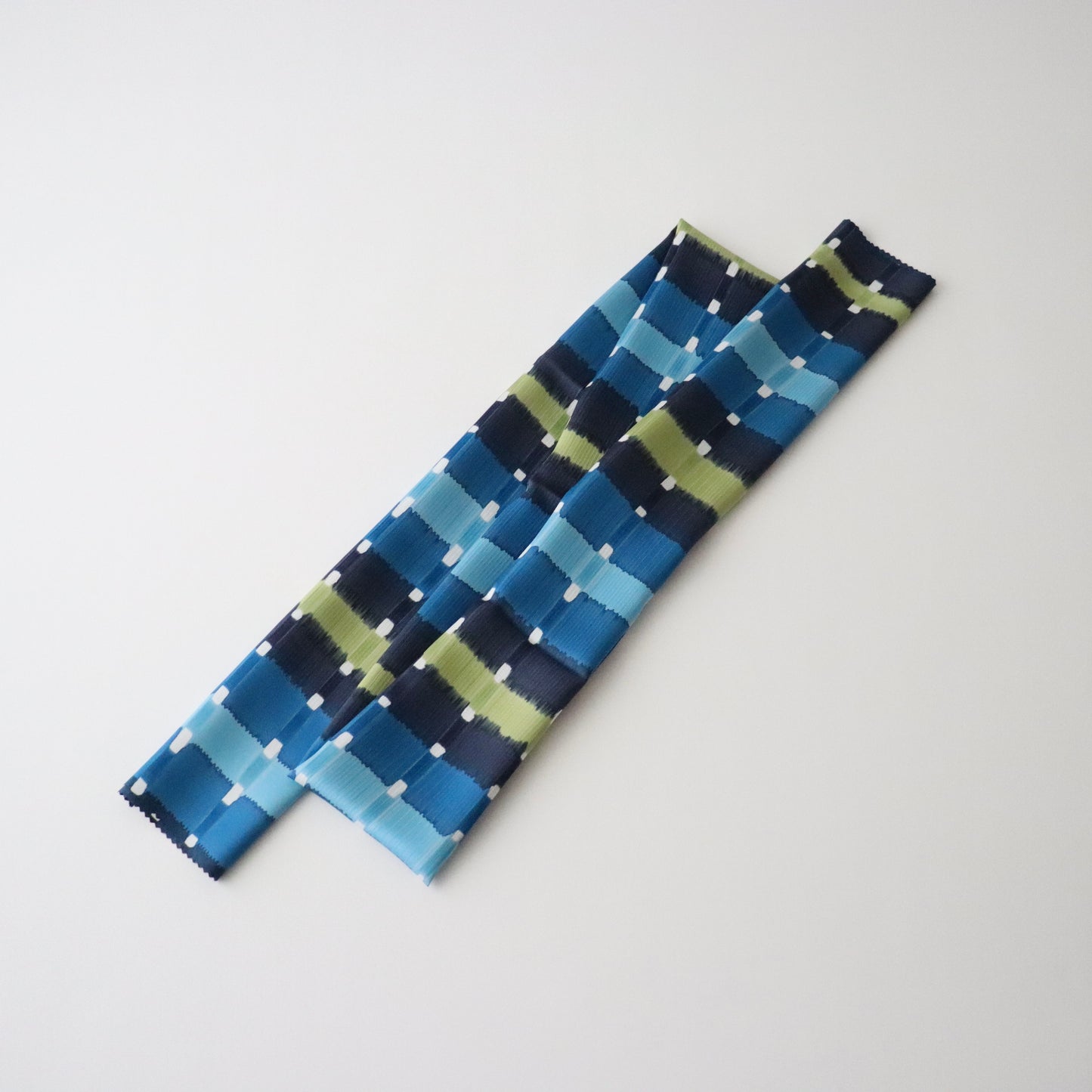 帯揚げ「滲横段 - nv・g」和小物さくら