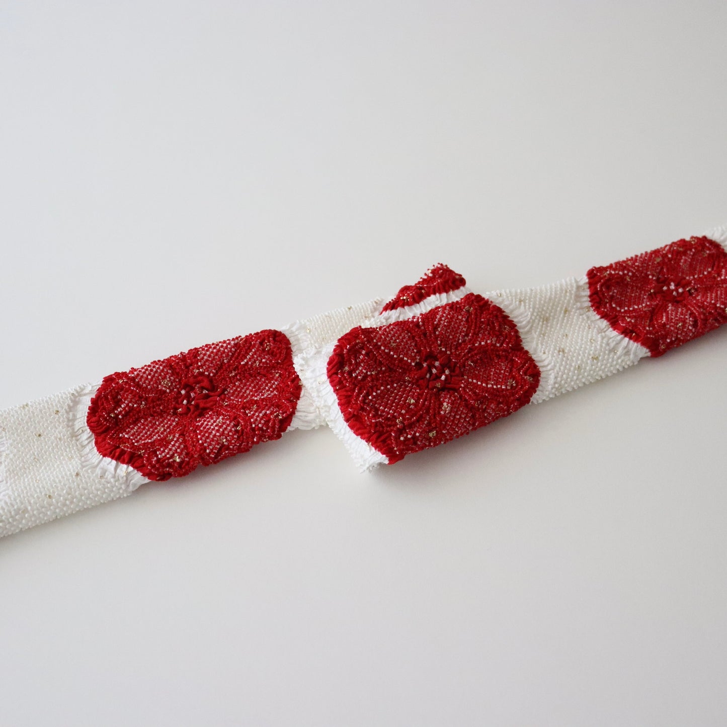 絞染帯揚げ「八重桜輪 - 紅白」大原商店