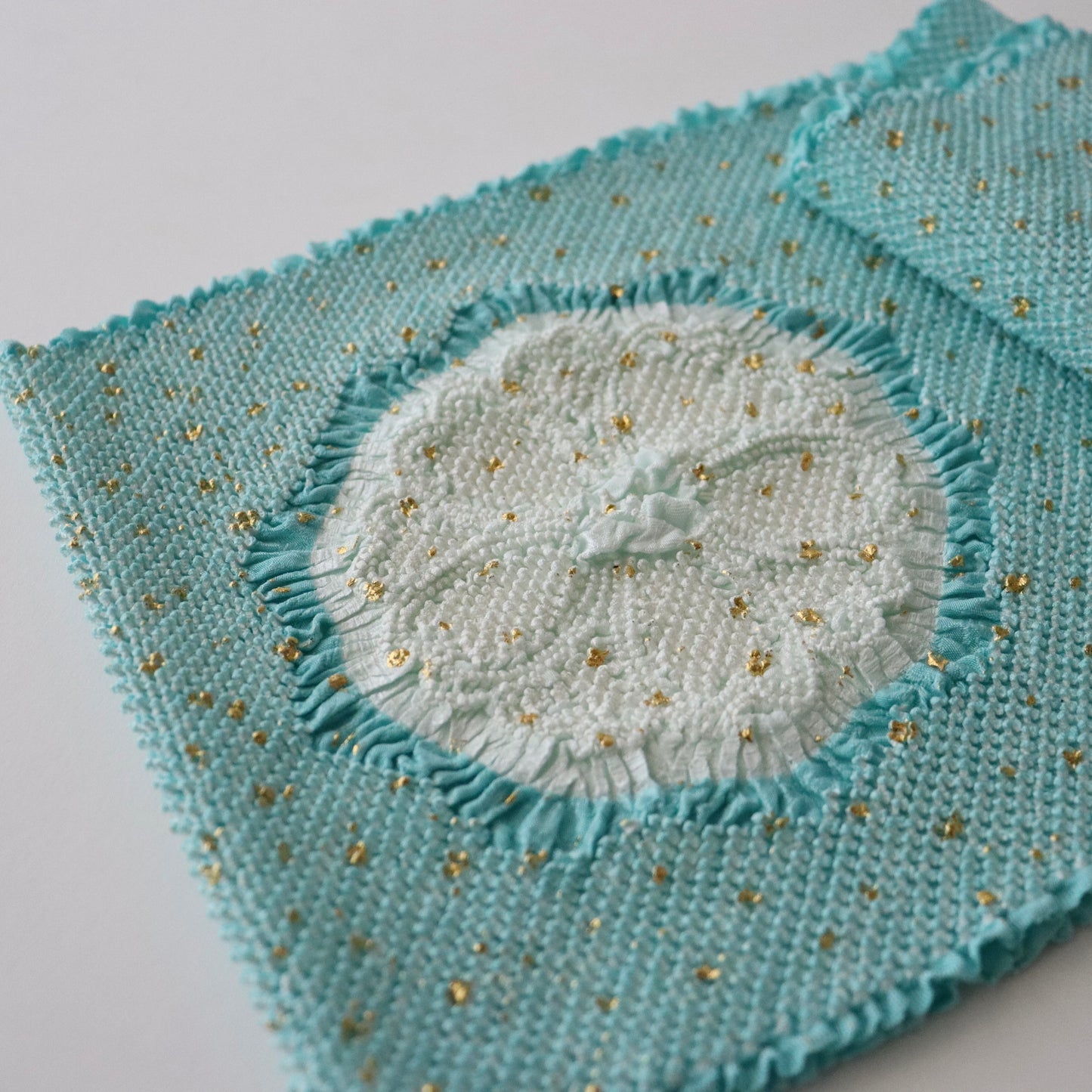 絞染帯揚げ「八重桜輪 - 甕覗 白」大原商店