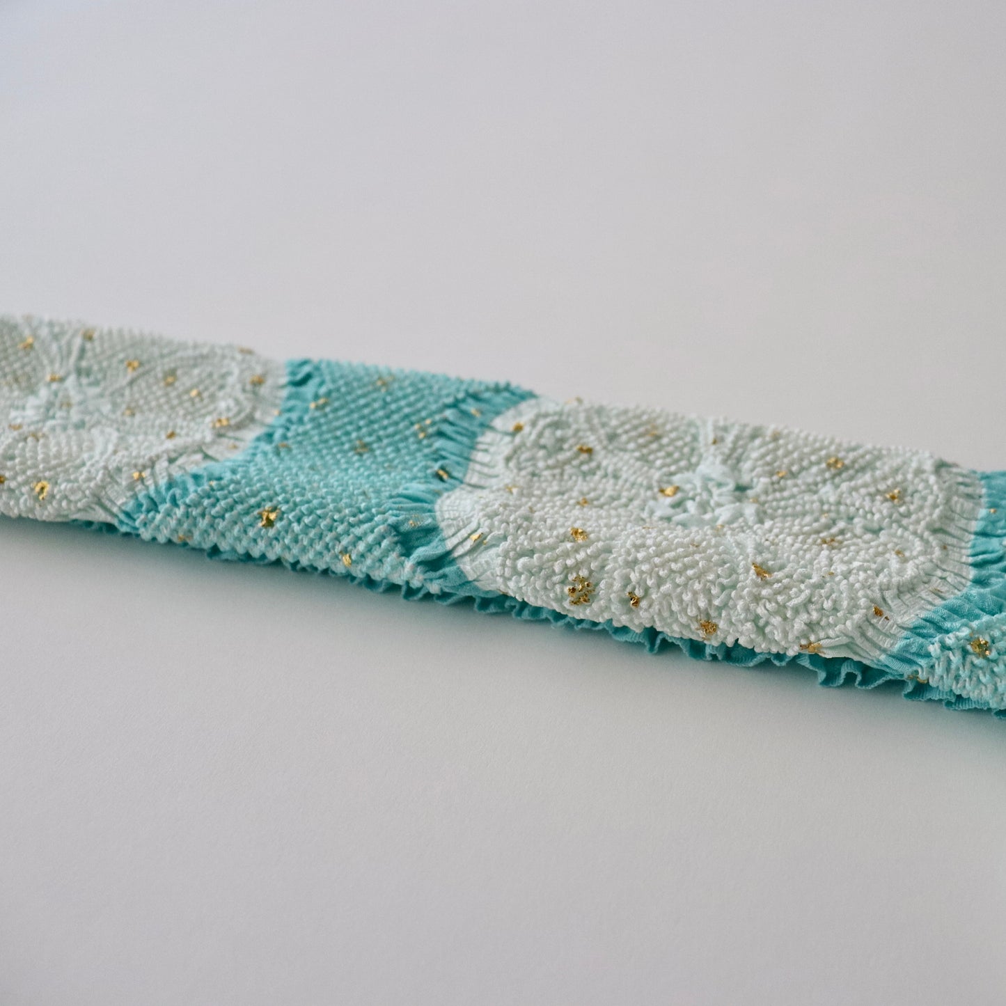 絞染帯揚げ「八重桜輪 - 甕覗 白」大原商店