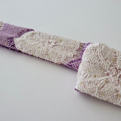 絞染帯揚げ「八重桜輪 - 薄葡萄 白」大原商店