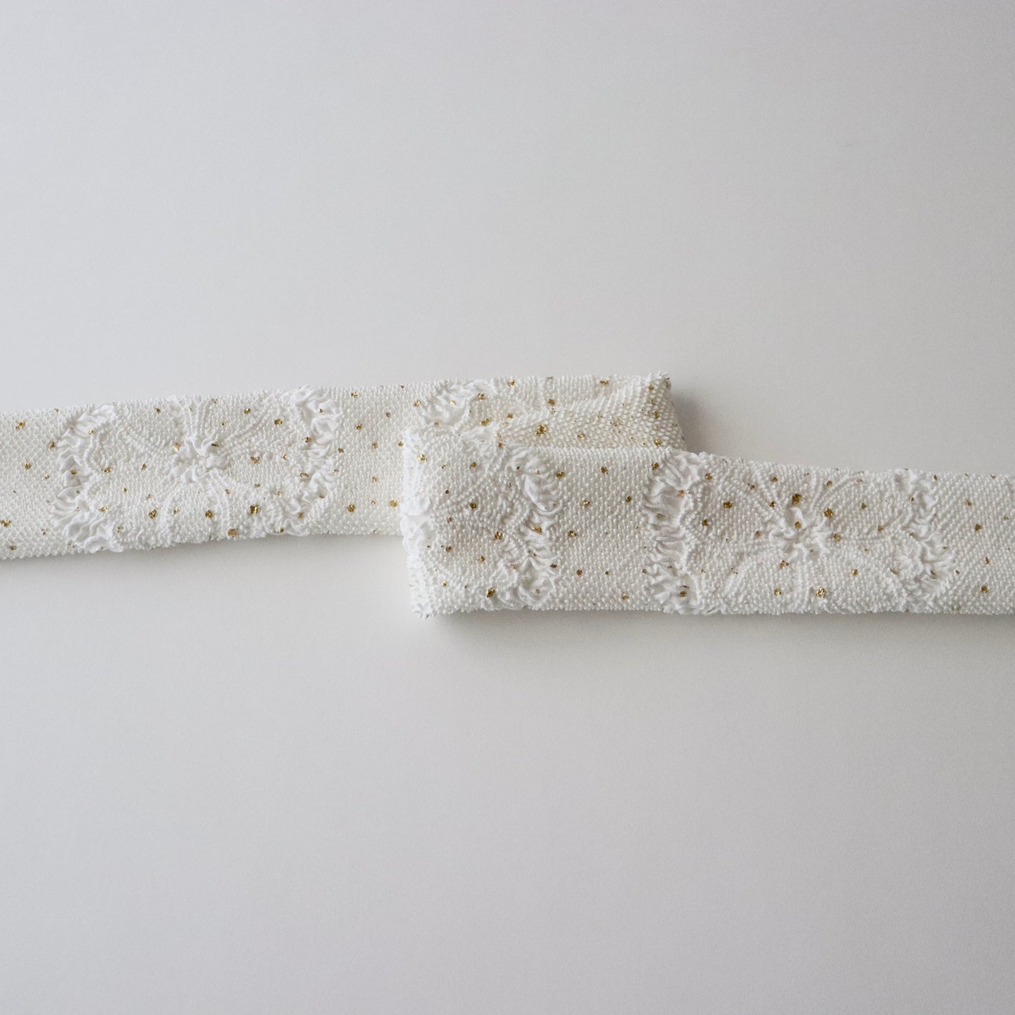 絞染帯揚げ「八重桜輪 - 白」大原商店