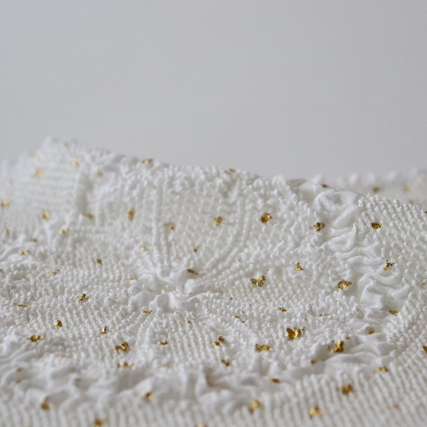 絞染帯揚げ「八重桜輪 - 白」大原商店