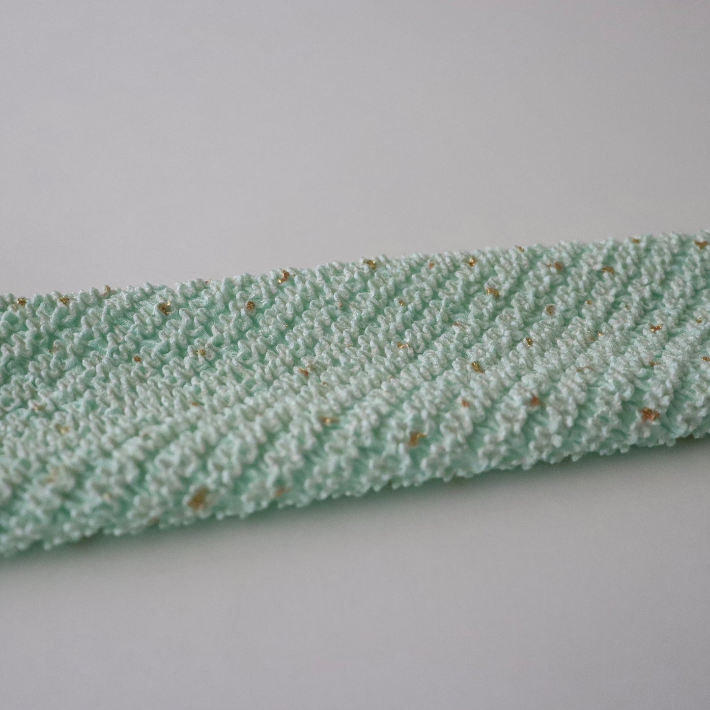 絞染帯揚げ「金散 - 白藍」大原商店