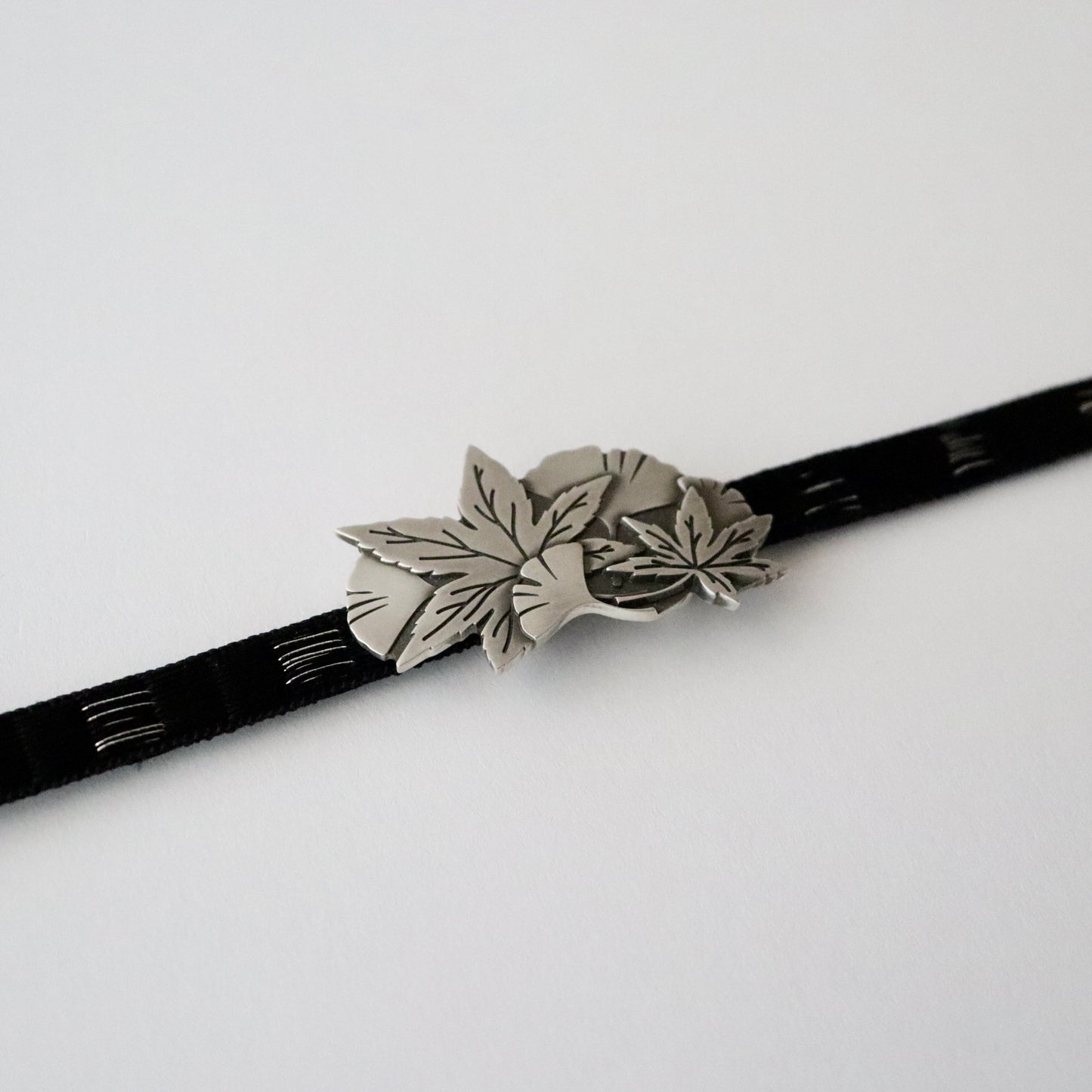 帯留「銀杏と楓」大原商店