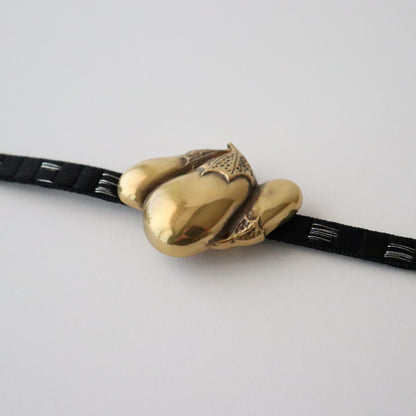 帯留「茄子 - gld」大原商店