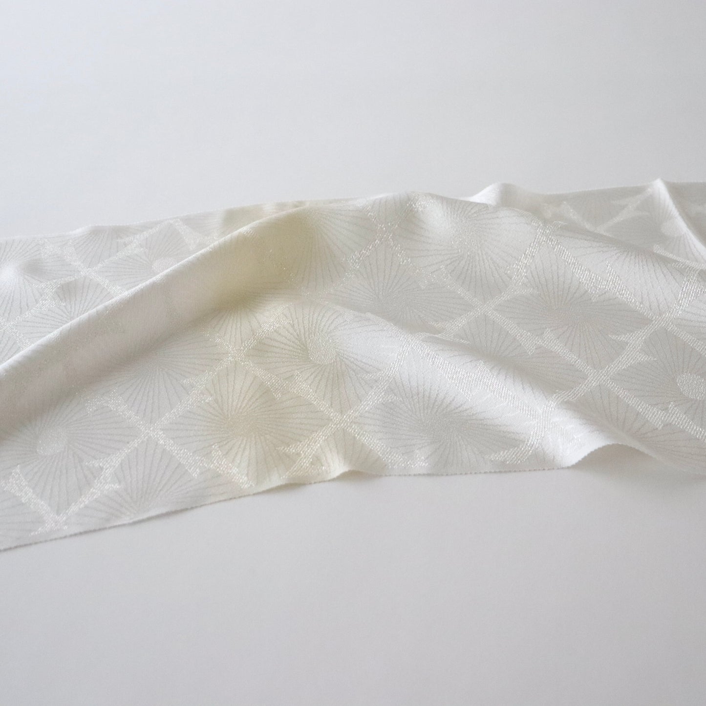 帯揚げ「銀通し花菱 / lt.y」和小物さくら