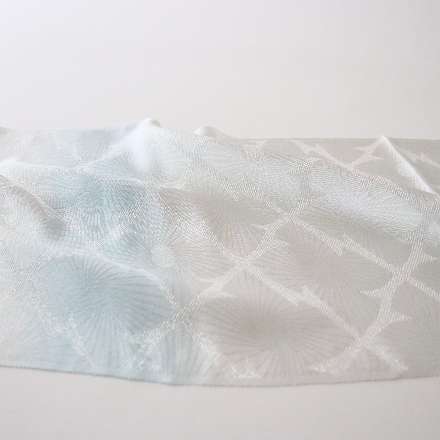 帯揚げ「銀通し花菱 / lt.bl」和小物さくら