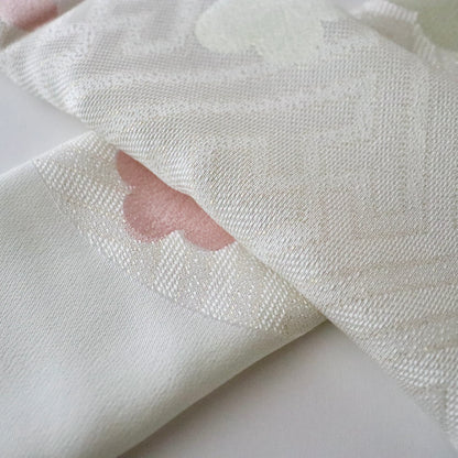 帯揚げ「縮緬縫取紗綾形手挿友禅 梅 - lt.g」和小物さくら