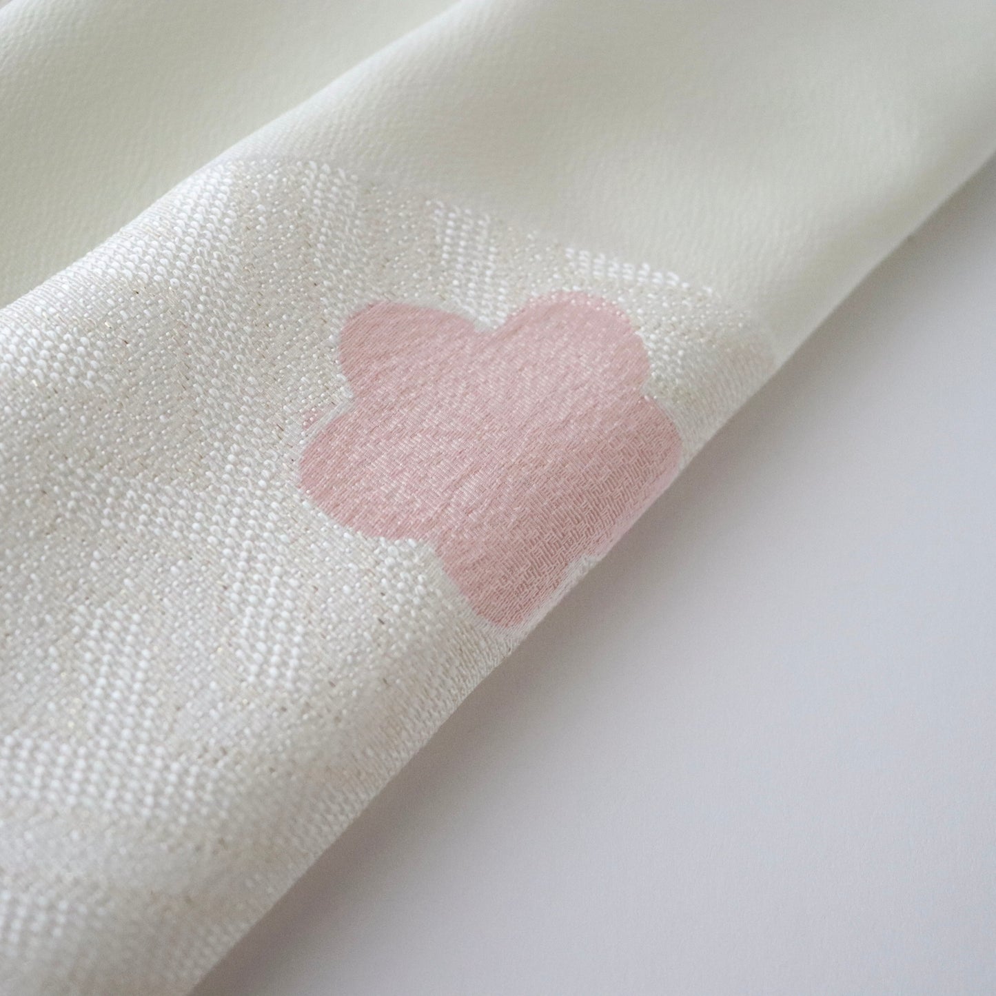 帯揚げ「縮緬縫取紗綾形手挿友禅 梅 - lt.g」和小物さくら