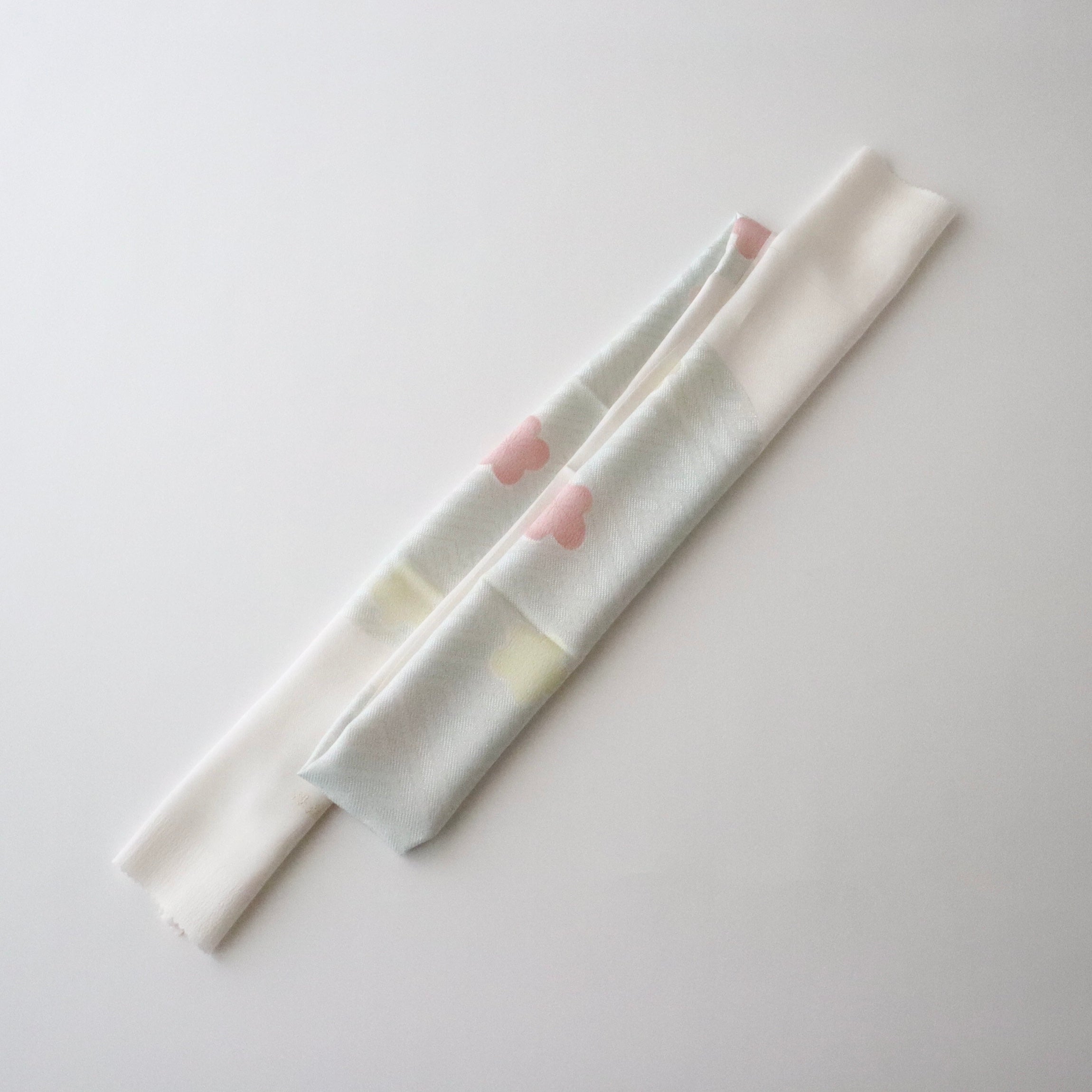 捻り梅の作り帯 帯揚げ「縮緬縫取紗綾形手挿友禅 梅 - lt.p」和小物さくら