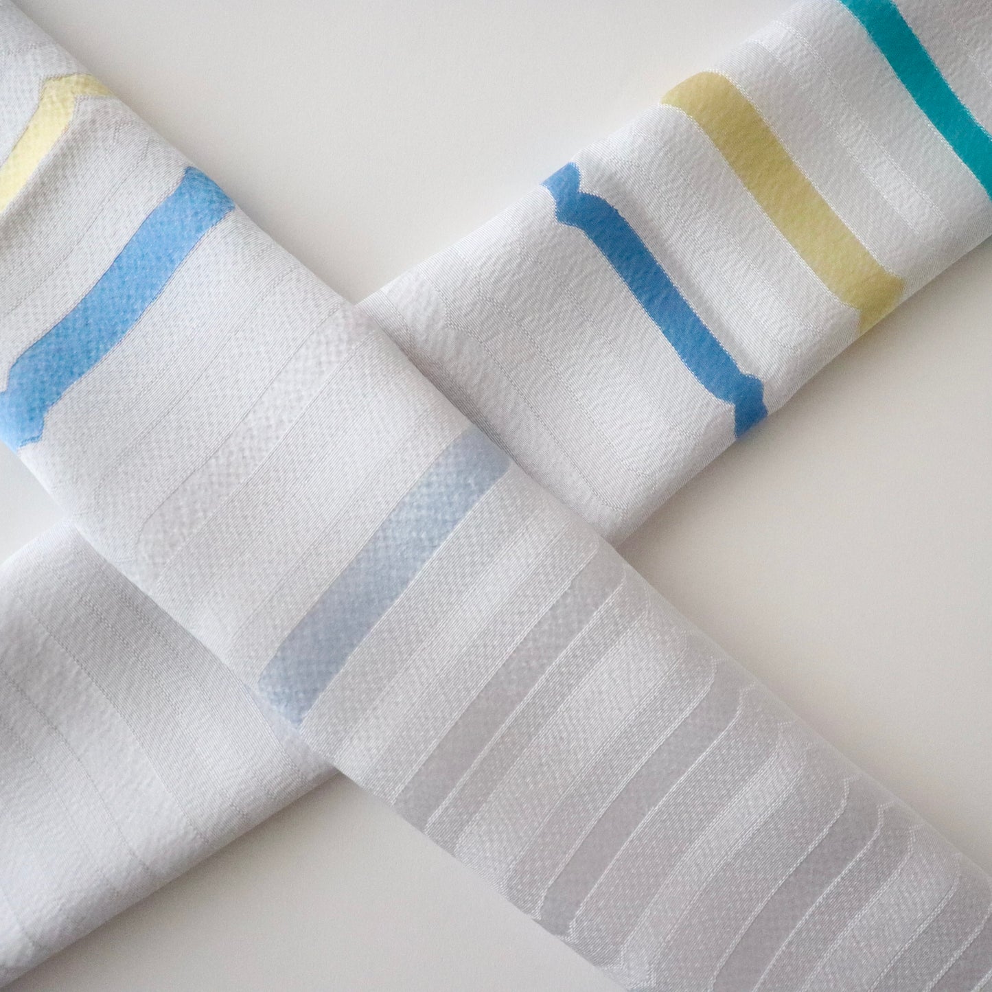 帯揚げ「臈纈横段 / lt.b」和小物さくら