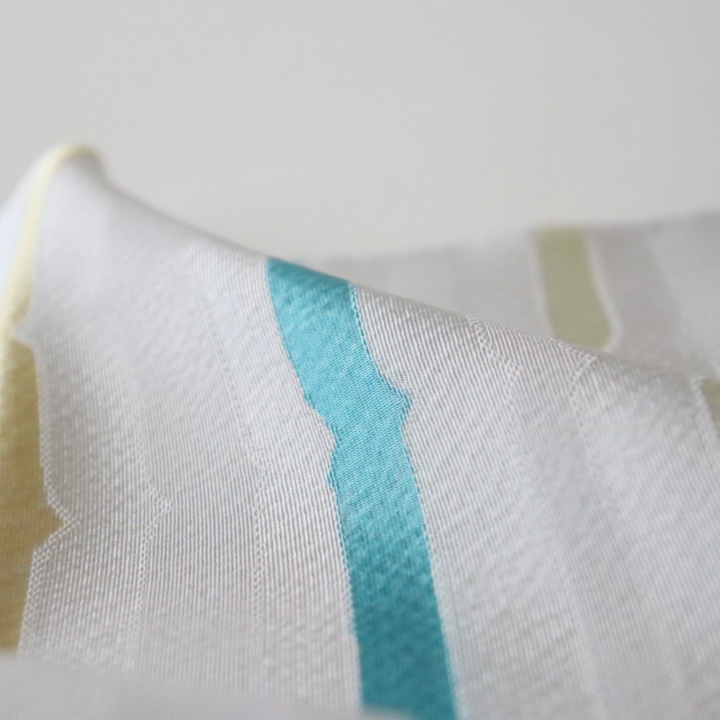 帯揚げ「臈纈横段 / lt.b」和小物さくら