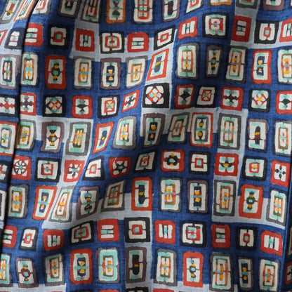 紬絵羽小紋「型絵染  - 藍地階段取り額紋」小島貞二