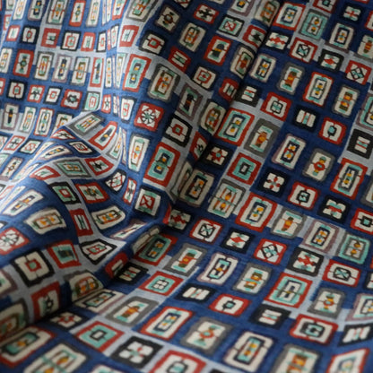 紬絵羽小紋「型絵染  - 藍地階段取り額紋」小島貞二