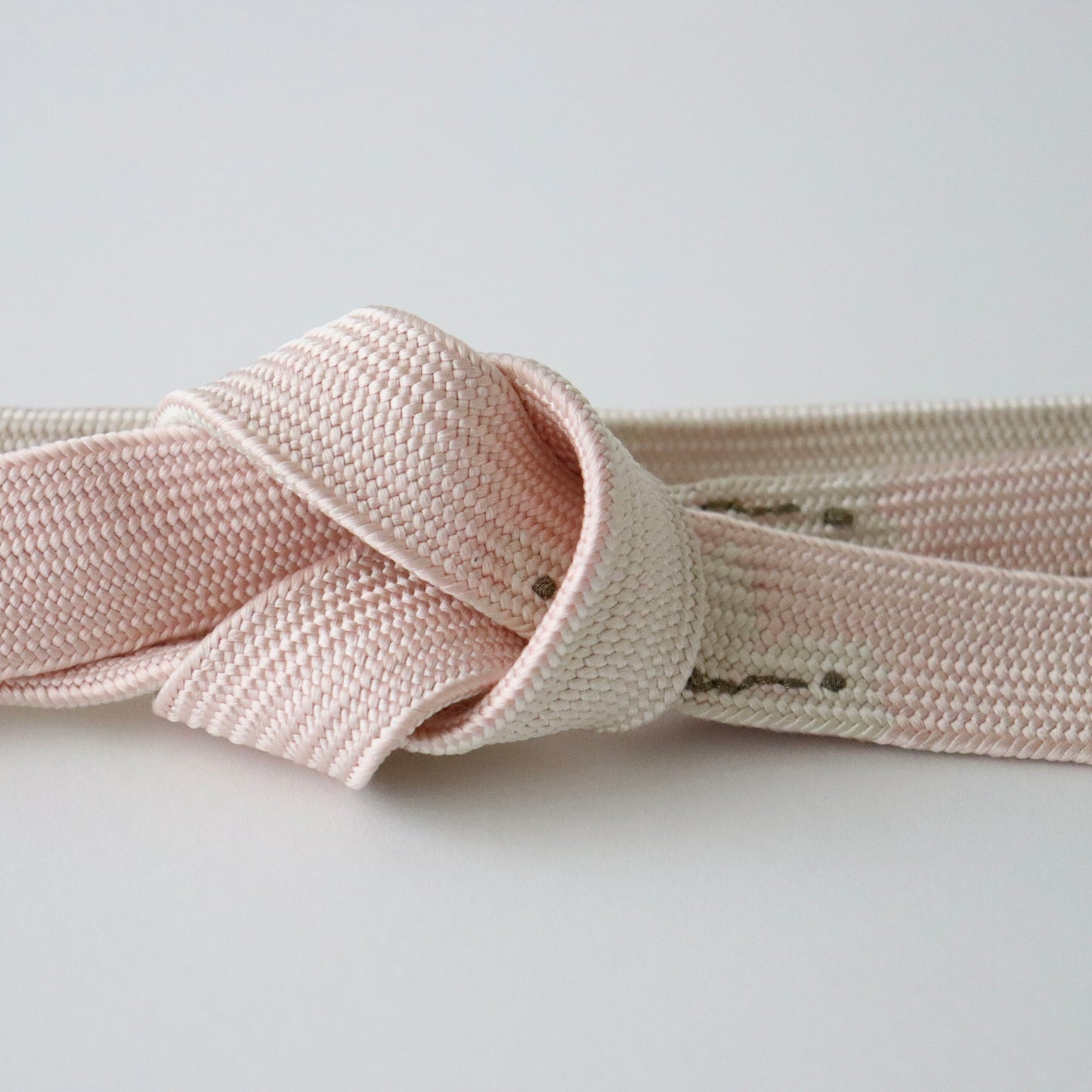 帯締め「手組み桜- wht.lt p」　和小物さくら