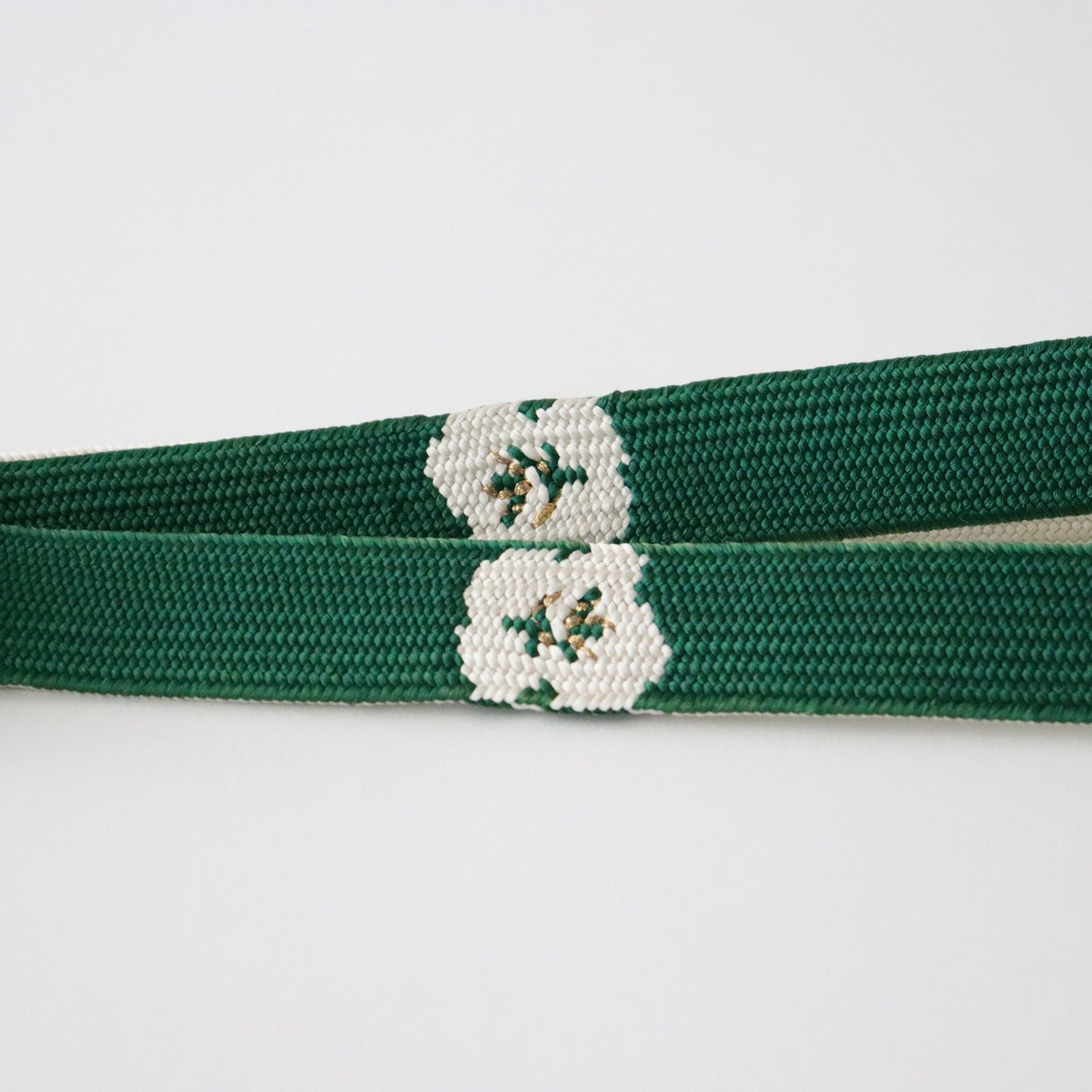 帯締め「手組み椿- wht.grn」　和小物さくら