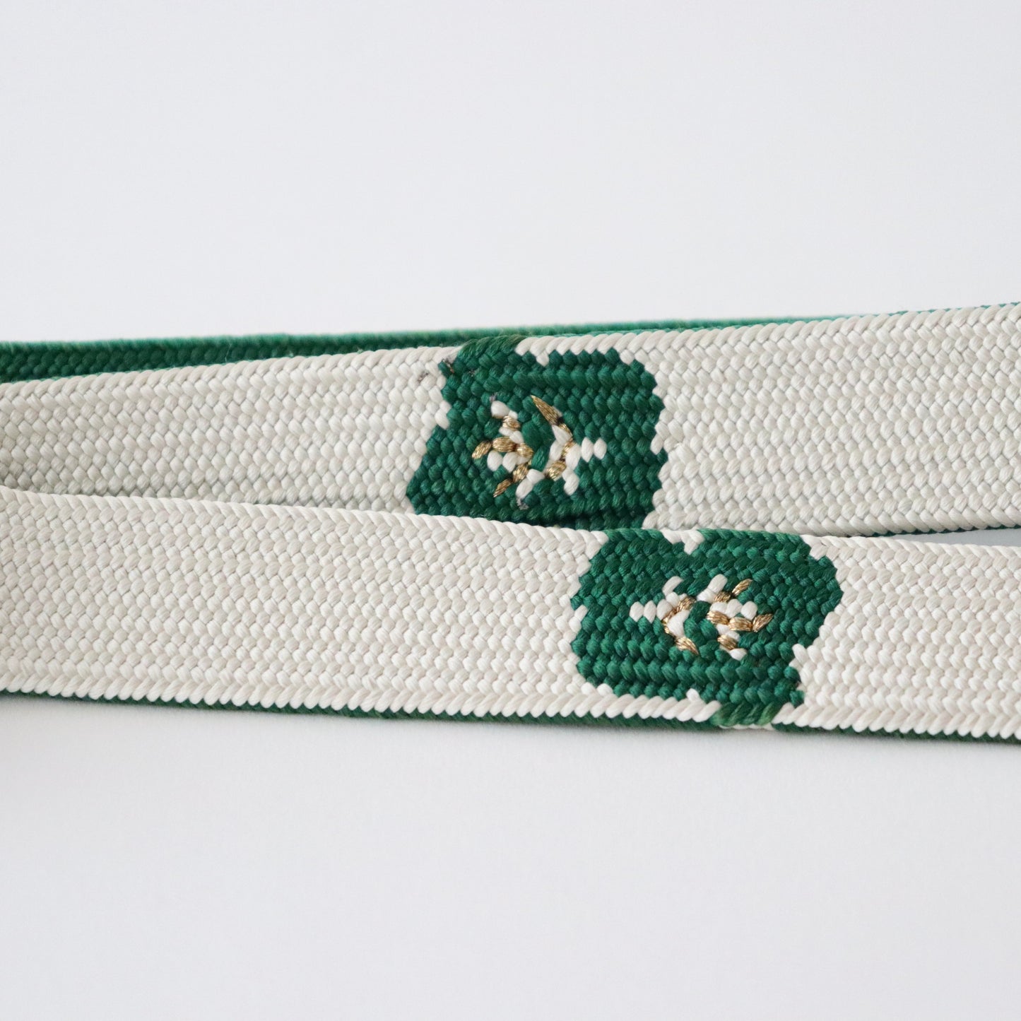 帯締め「手組み椿- wht.grn」　和小物さくら