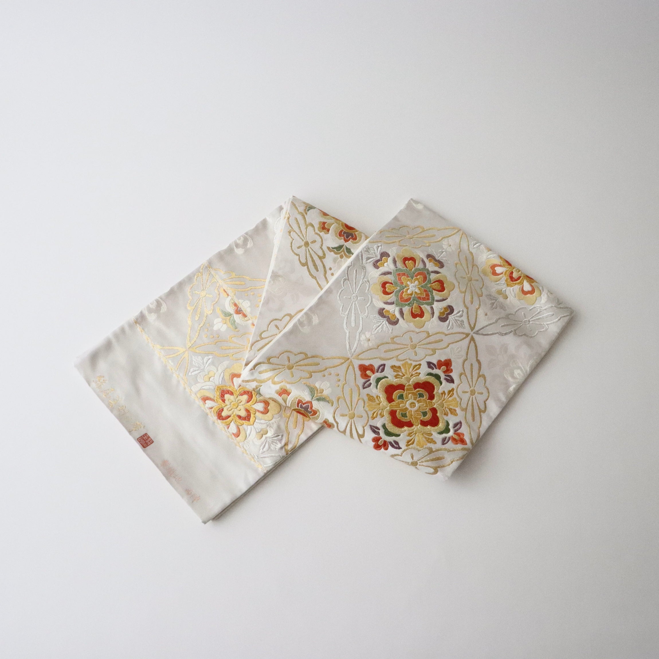 袋帯「吉兆綾錦 - 菱繋ぎ華文」絲屋善創 – 荒井呉服店オンラインショップ