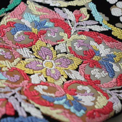 袋帯「唐絹 - 葡萄唐草華文」志都香