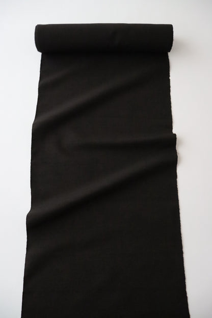 本場 久米島紬「無地/泥染」織手：翁長ヤス