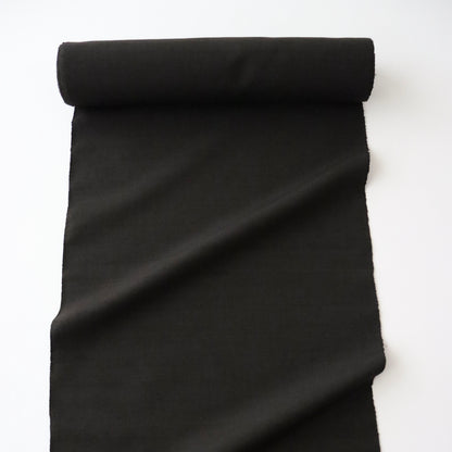 本場 久米島紬「無地/泥染」織手：翁長ヤス