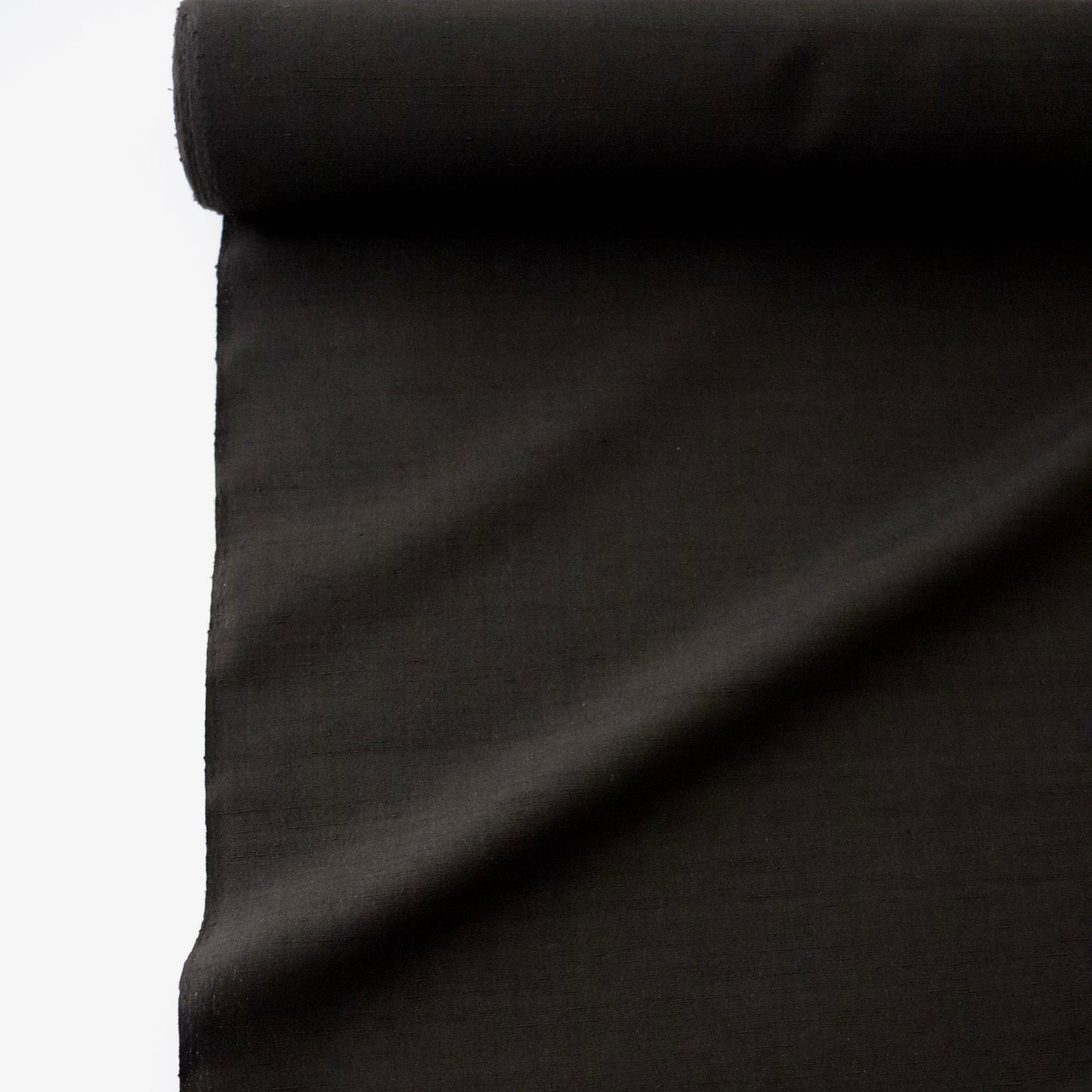 本場 久米島紬「無地/泥染」織手：翁長ヤス