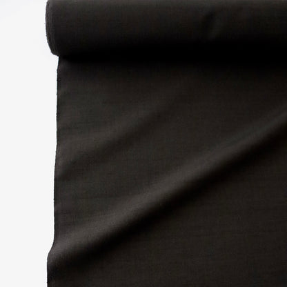 本場 久米島紬「無地/泥染」織手：翁長ヤス