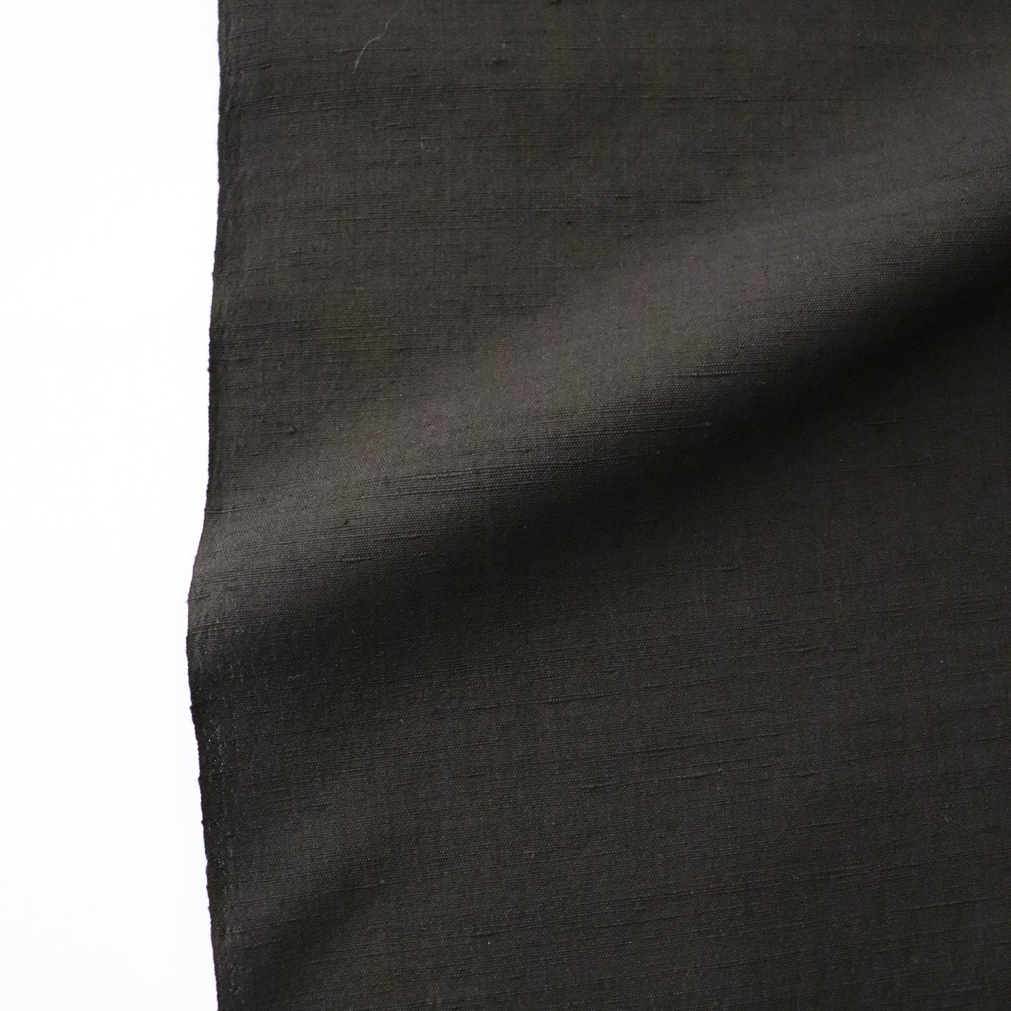 本場 久米島紬「無地/泥染」織手：翁長ヤス