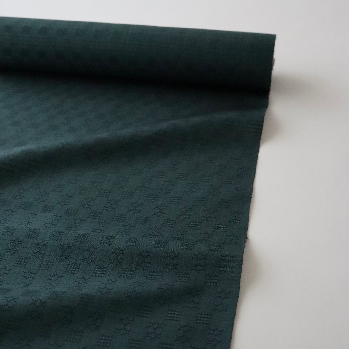 首里花倉織「草木染/浮織 - 濃緑」山口工房：山口良子