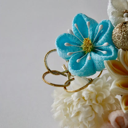 振袖向け髪飾り「つまみ細工 - 花々/淡黄空色」大原商店