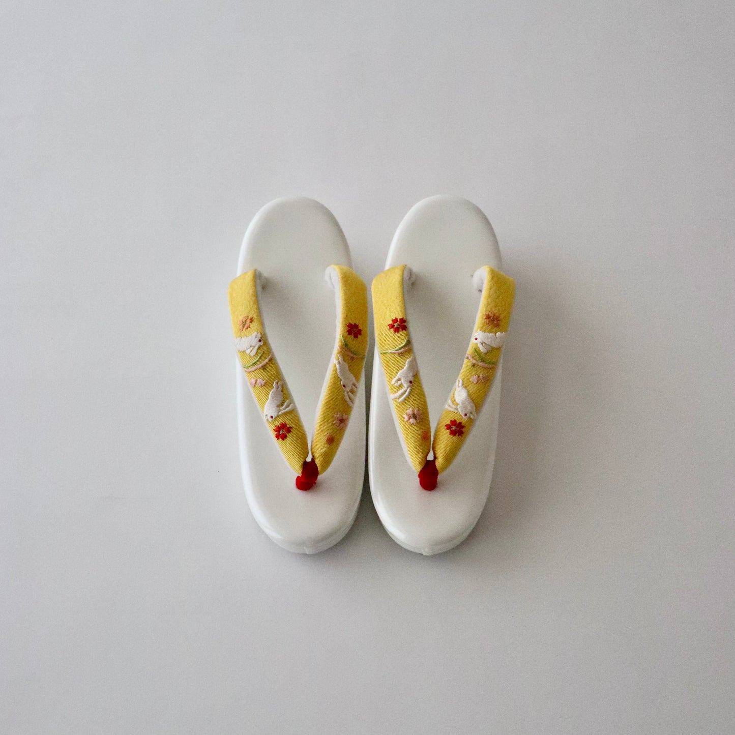 七歳向け 草履「兎 yel」和装小物やまざき