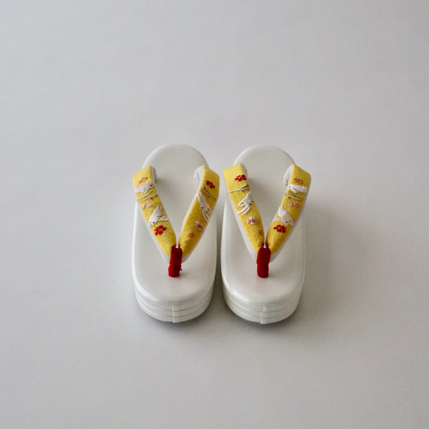 七歳向け 草履「兎 yel」和装小物やまざき