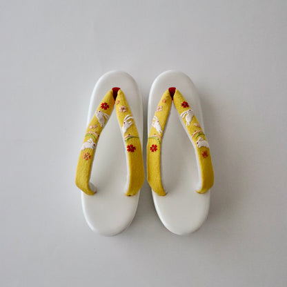 七歳向け 草履「兎 yel」和装小物やまざき