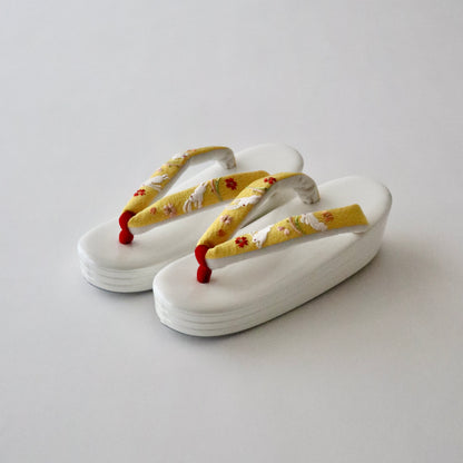 七歳向け 草履「兎 yel」和装小物やまざき