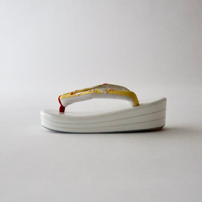 七歳向け 草履「兎 yel」和装小物やまざき